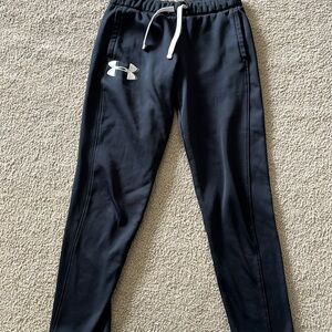Like New ***Girls Under Armour Joggers with pockets